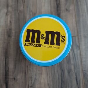 M&M's Collectible Round Tin. 1990 Mars Branded M&M Tin.